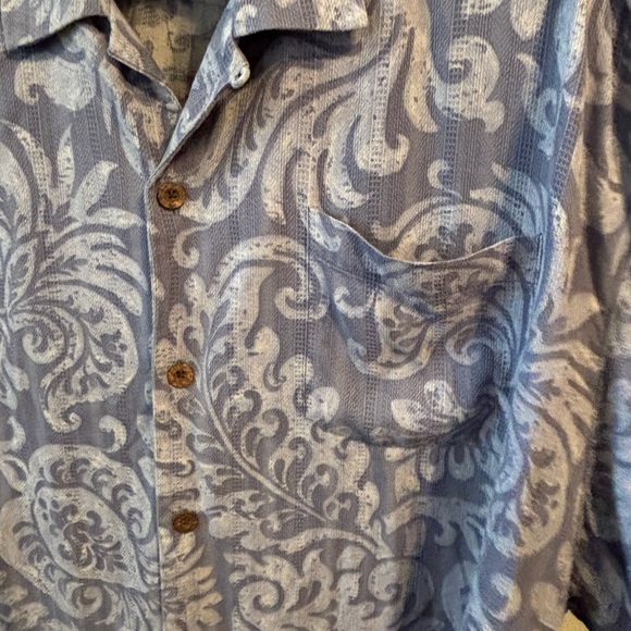 Tommy Bahama Blue 100% silk  Paisley Shirt - Picture 5 of 7